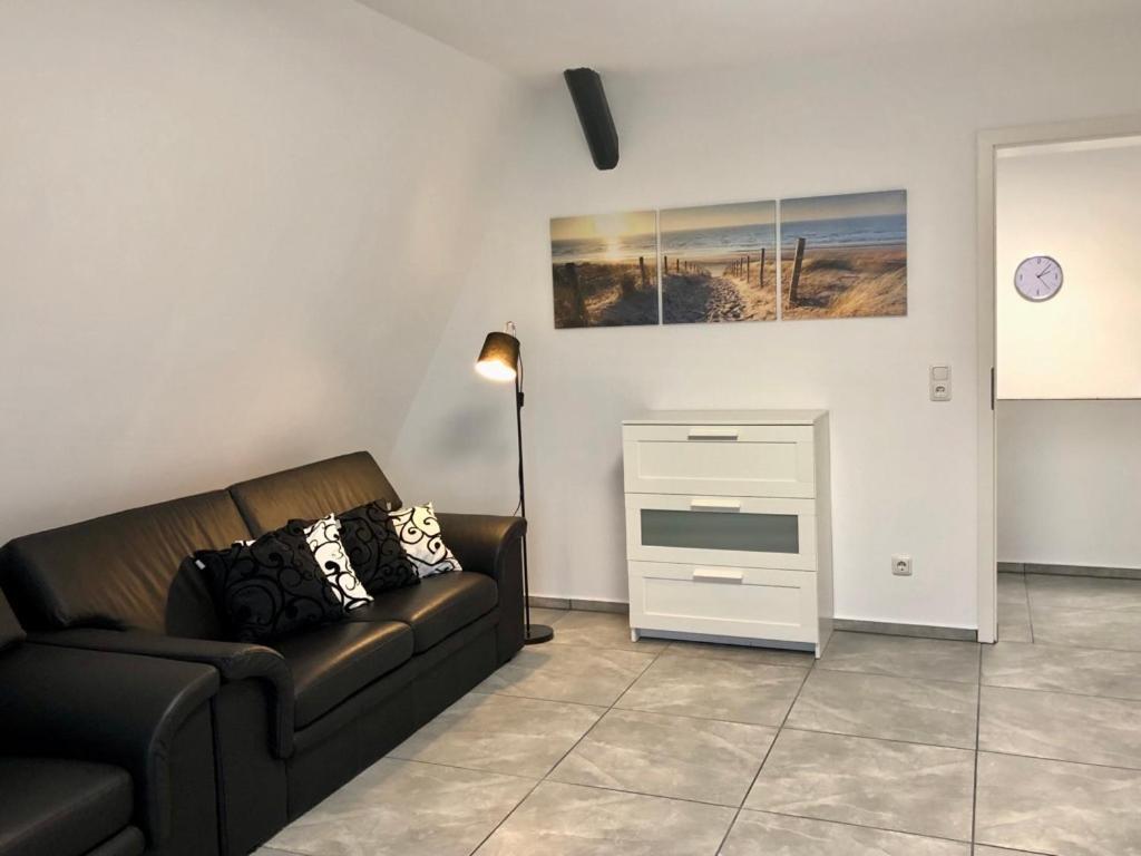 Dachgeschosswohnung Mit Seeblick Ahrensbok Esterno foto