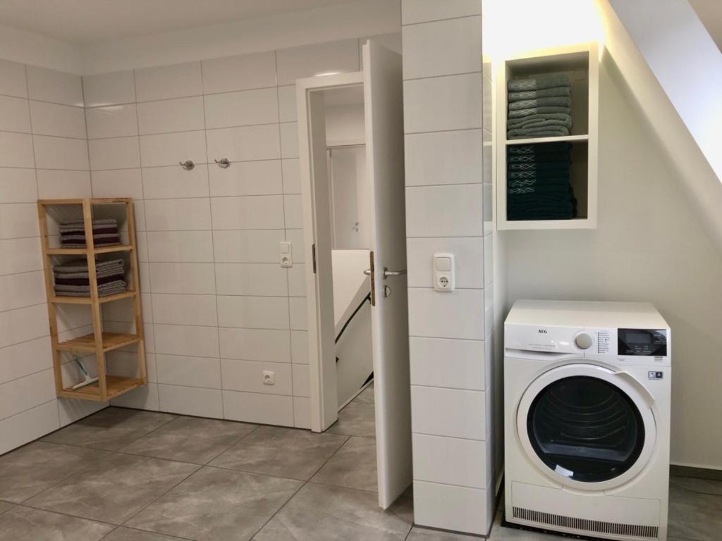 Dachgeschosswohnung Mit Seeblick Ahrensbok Esterno foto
