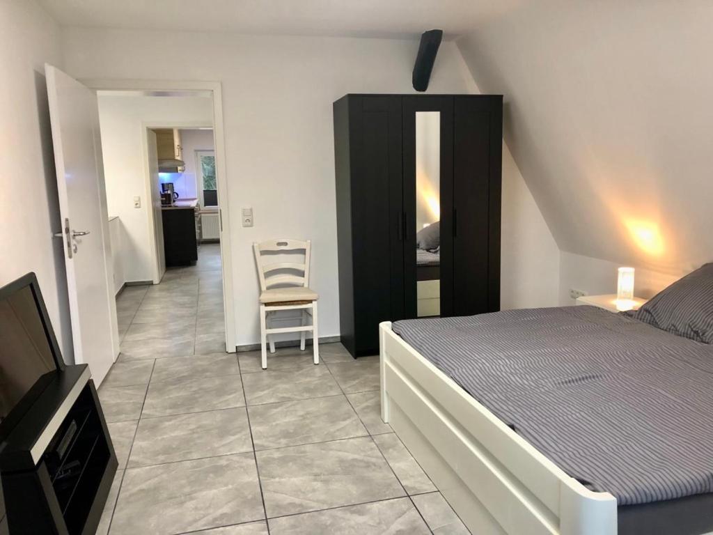Dachgeschosswohnung Mit Seeblick Ahrensbok Esterno foto
