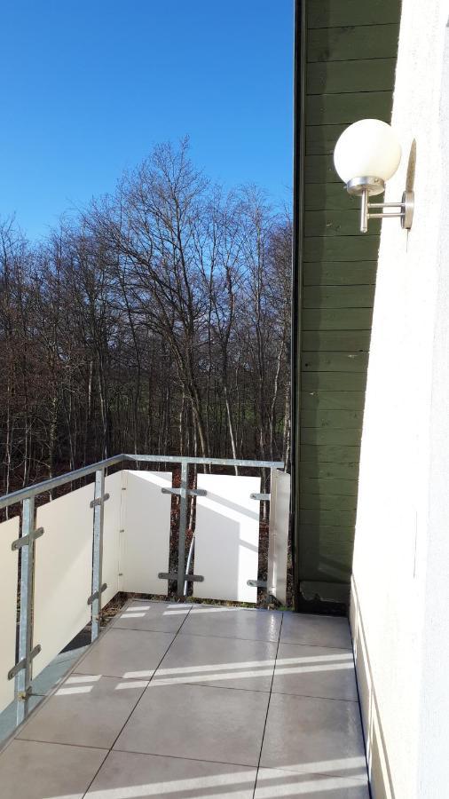 Dachgeschosswohnung Mit Seeblick Ahrensbok Esterno foto