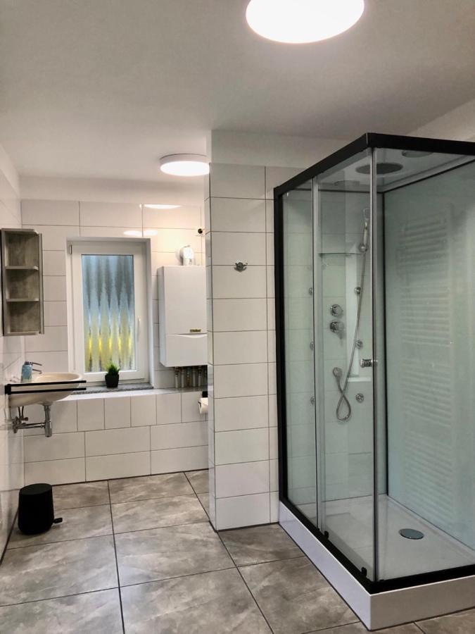 Dachgeschosswohnung Mit Seeblick Ahrensbok Esterno foto